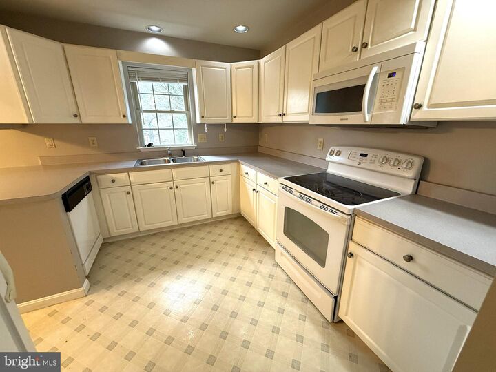 Property Photo:  1463 Timber Brook Drive  PA 17050 