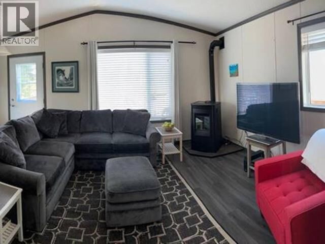 Property Photo:  138 Paradise Road  NT X0E 0R4 