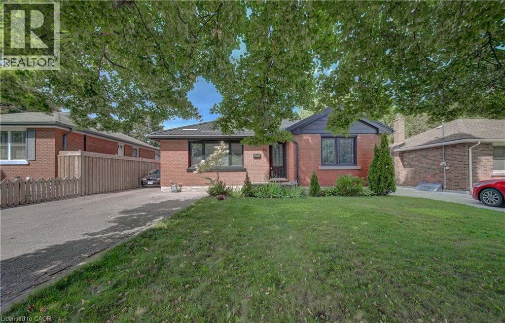 Property Photo:  88 Glenview Avenue  ON N1R 2W2 