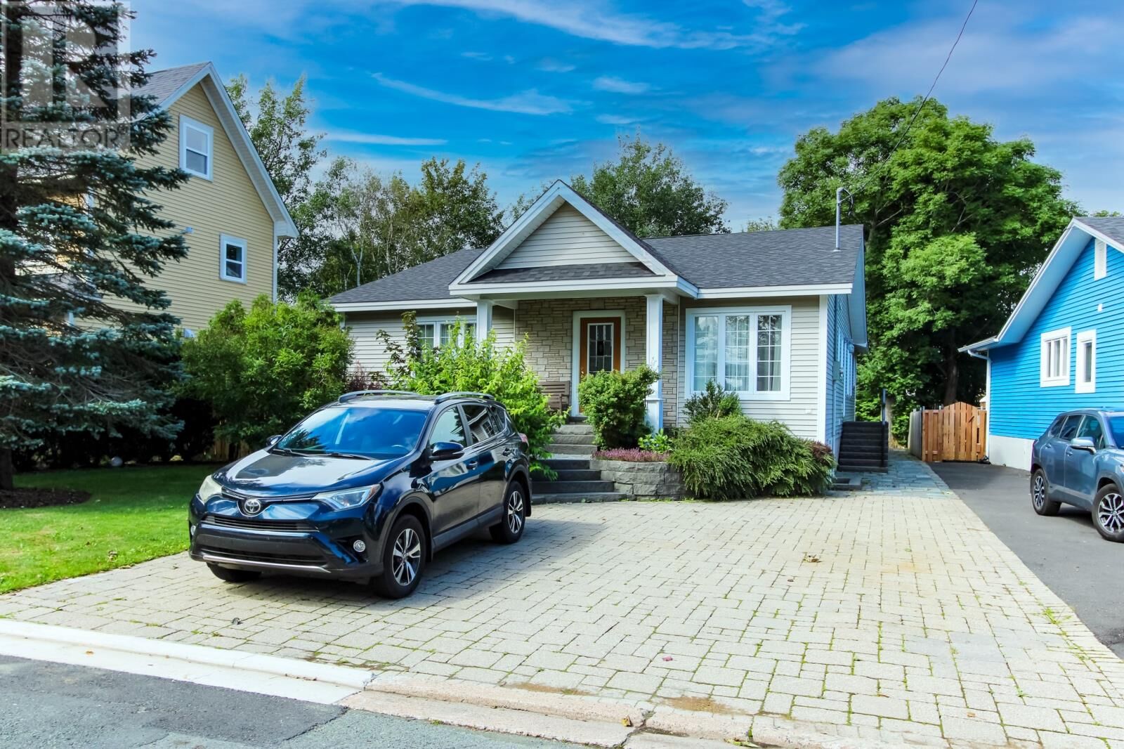 Property Photo:  32 London Road  NL A1B 2H1 