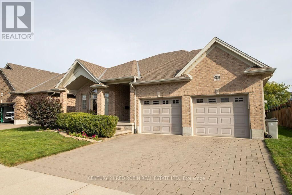 Property Photo:  468 Macdonald Street  ON N7G 0C8 