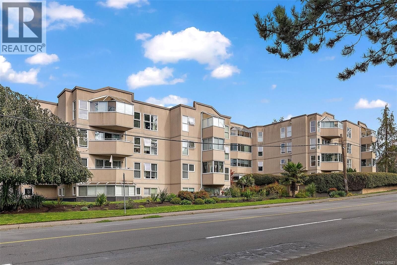 Property Photo:  40 Gorge Road West 219  BC V9A 1L8 