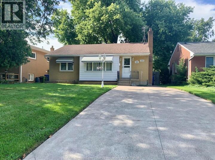 Property Photo:  1368 Marlbourough Boulevard  ON N9C 1Y7 