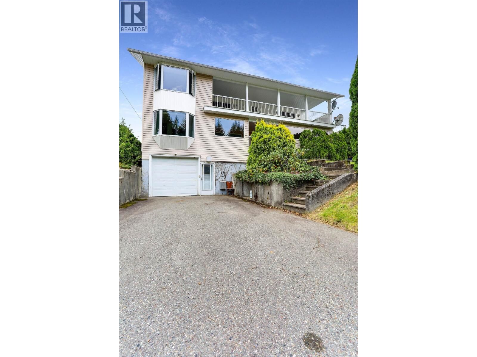 Property Photo:  1270 Albatross Avenue  BC V8C 1P8 