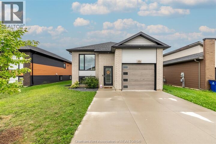Property Photo: 198 Moonstone Crescent ON N7M 0S1