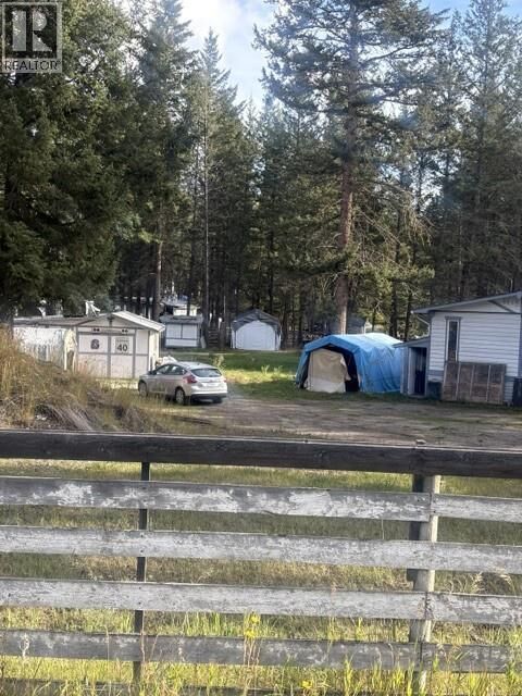 Property Photo:  5044 Easzee Drive  BC V0K 2Z0 