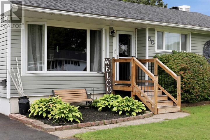 Property Photo:  75 Indiana Dr  ON P6A 4Y4 