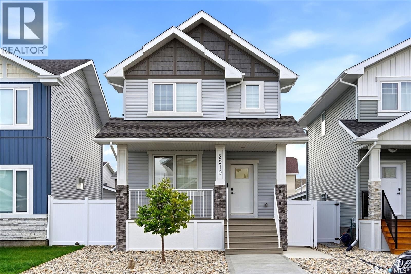 Property Photo: 2910 Bellegarde Crescent SK S4V 3W5