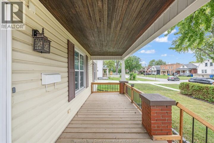 Property Photo:  427 Cameron  ON N9B 1Y9 