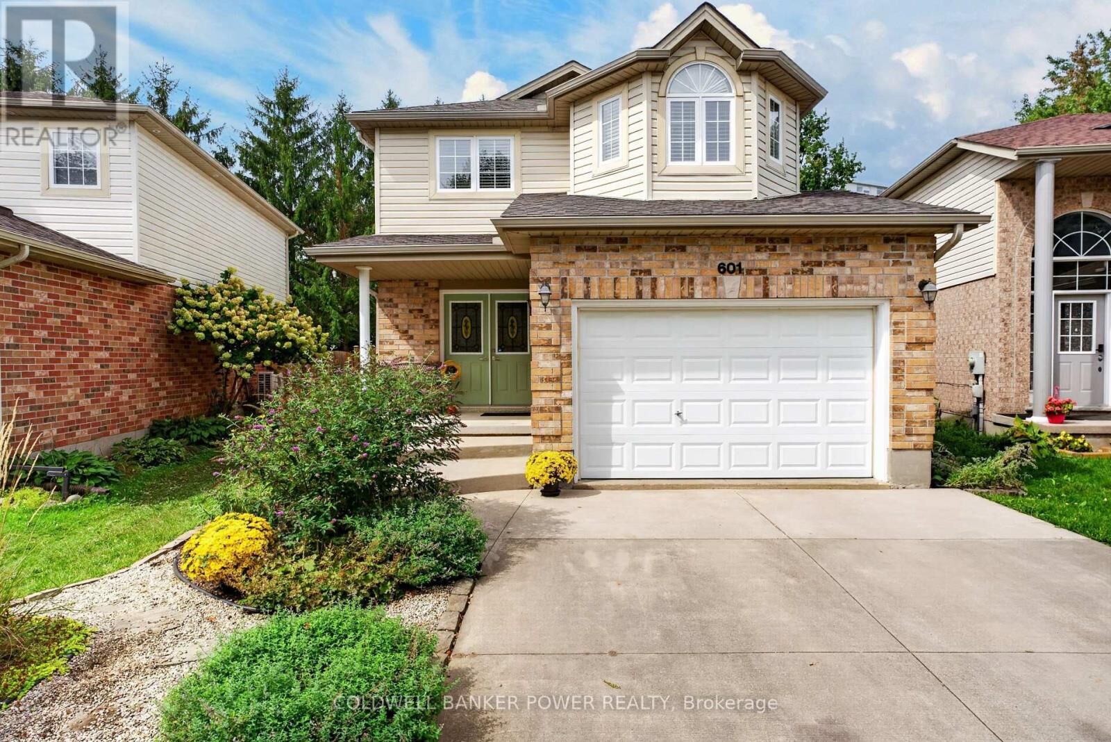 Property Photo:  601 Ridgeview Drive  ON N5Y 6H7 