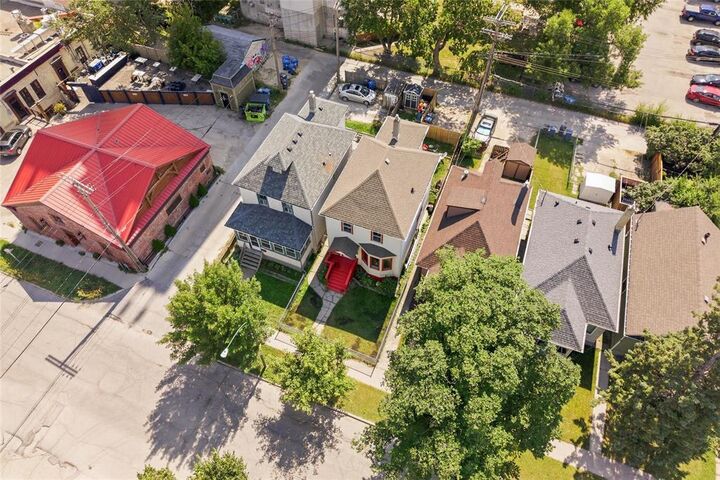 Property Photo: 312 Morley Avenue MB R3L 0Y5