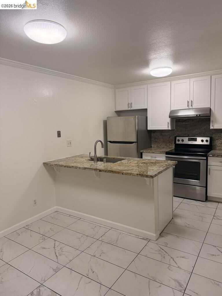 Property Photo:  2301 Peppertree Way 1  CA 94509 