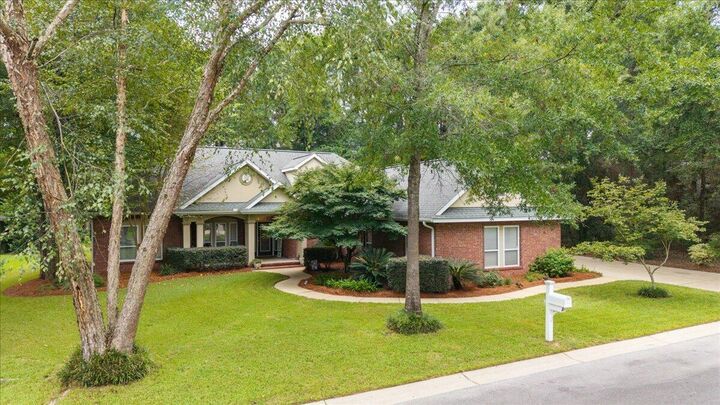 Property Photo: 5808 S Mosley Lane FL 32539