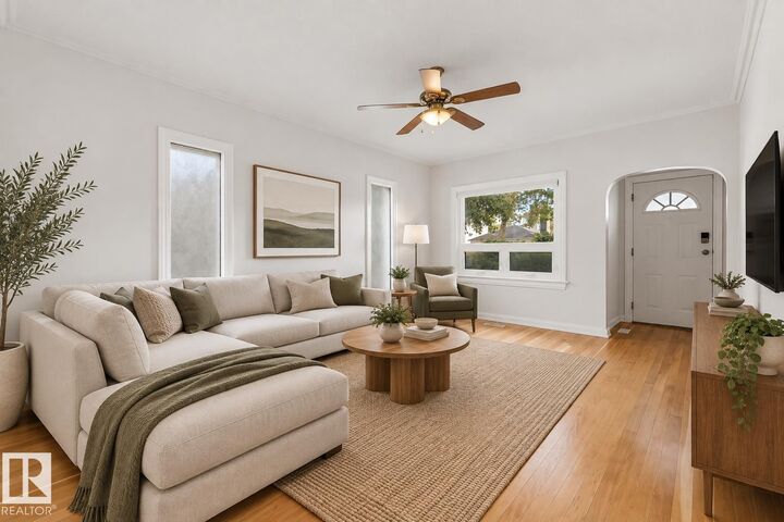 Property Photo:  11424 67 Street NW  AB T5B 1L4 