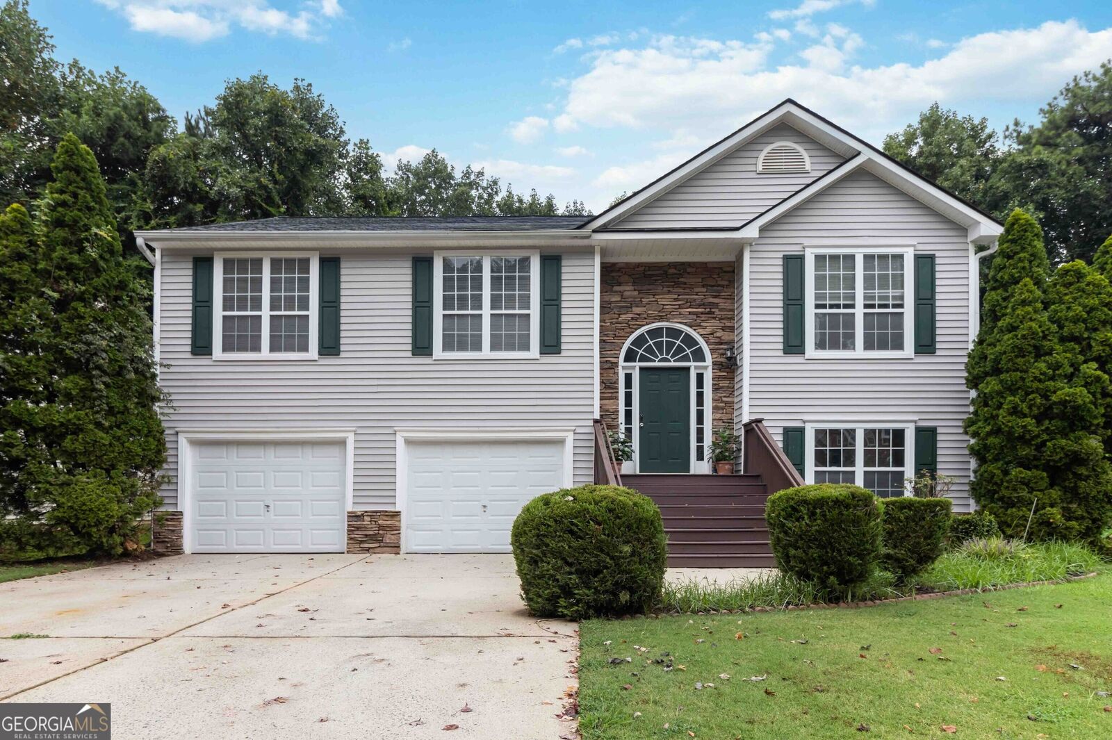 Property Photo:  1970 Ridgestone Run SW  GA 30008 