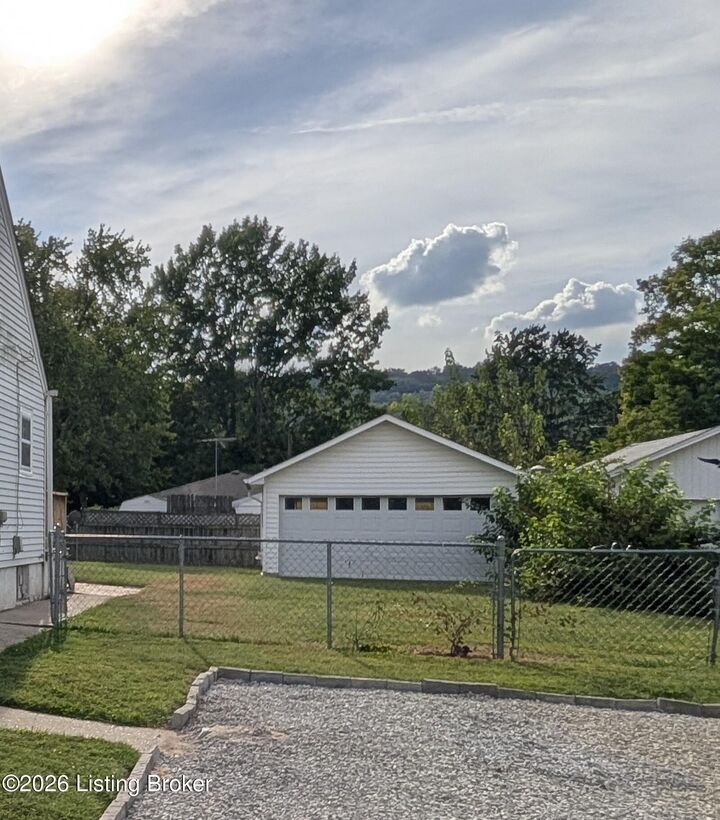 Property Photo:  5010 Laughlin Ave  KY 40214 