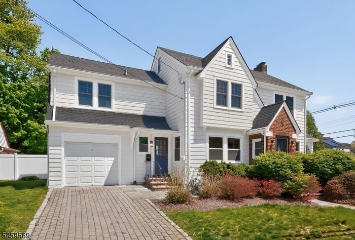 Property Photo:  909 Ridgewood Rd  NJ 07041 