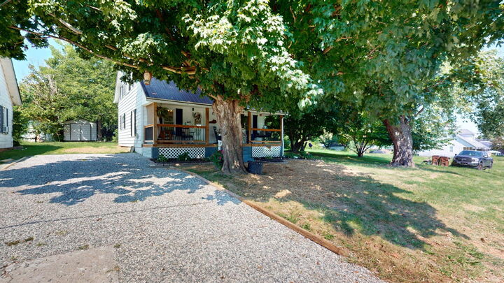 Property Photo:  121 Hamilton Avenue  KY 40444 