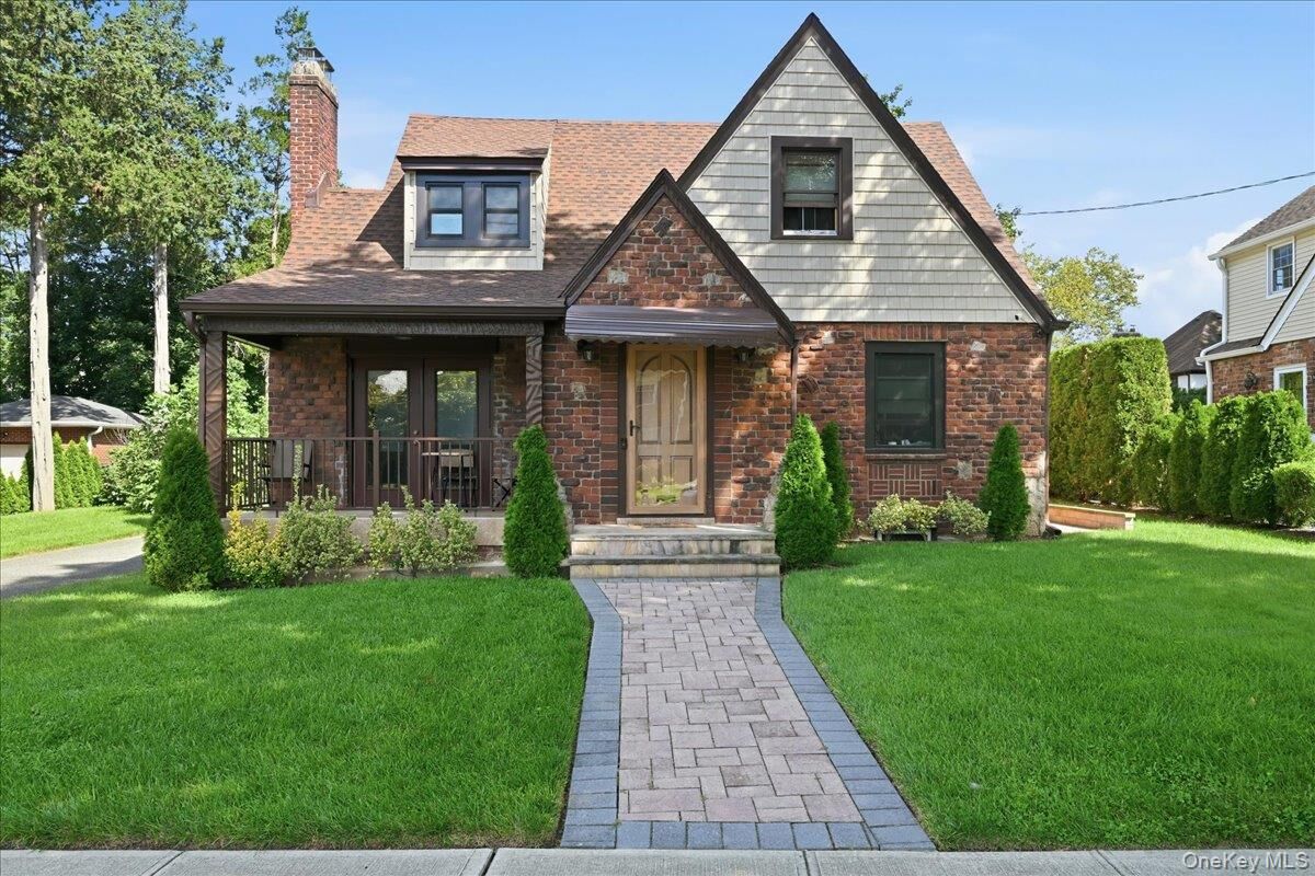 Property Photo:  201 Glenmore Street  NY 11596 