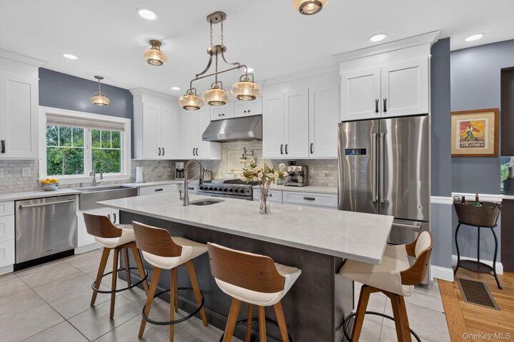Property Photo:  42 Colonial Avenue  NY 10990 