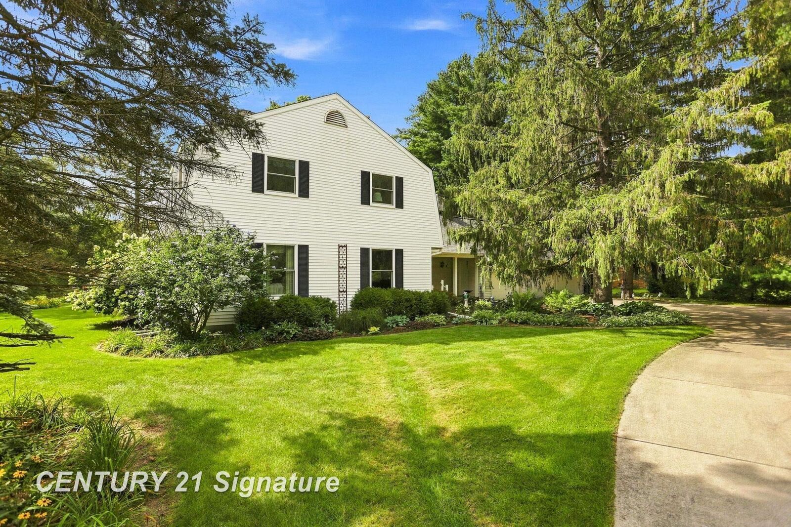 Property Photo:  5566 Baker Road  MI 48722 