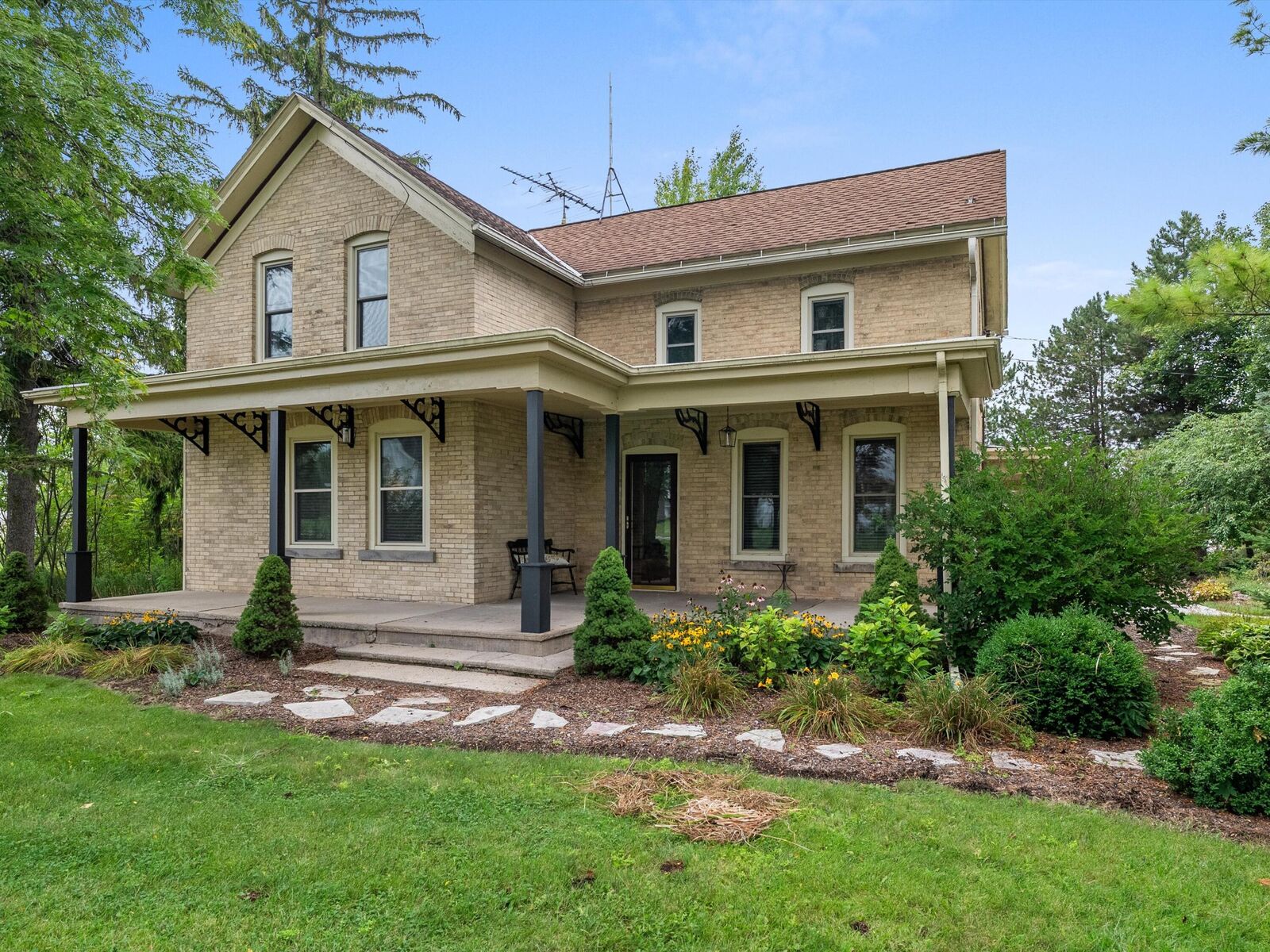 Property Photo: W4072 County Road C - WI 53073