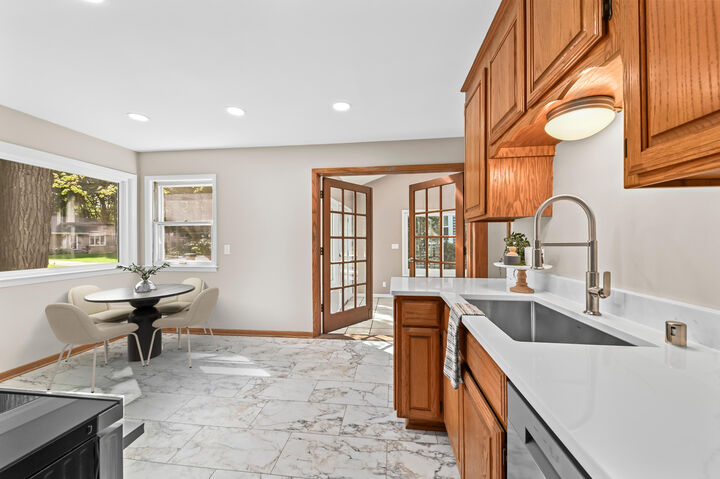 Property Photo:  5737 N Sievers Pl  WI 53209 