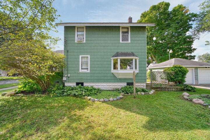 Property Photo:  626 Orange Street  MI 49202 