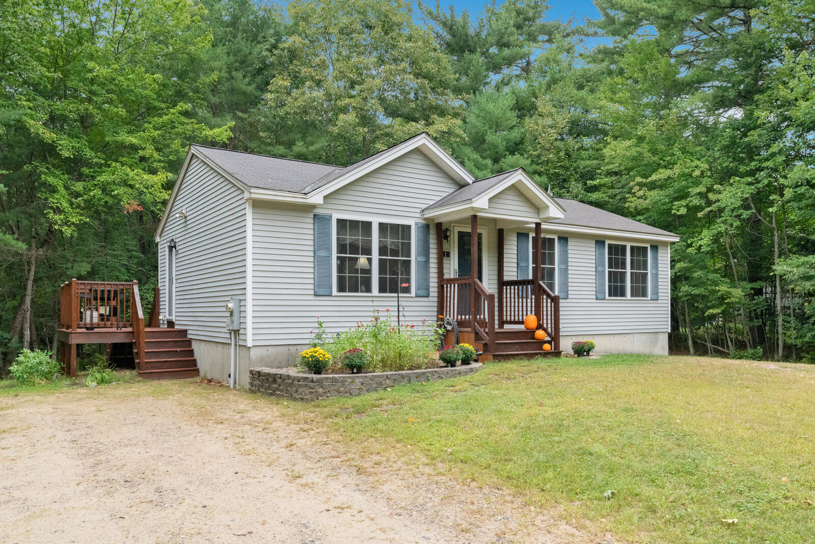 Property Photo: 6 Ledgeview Lane ME 04087