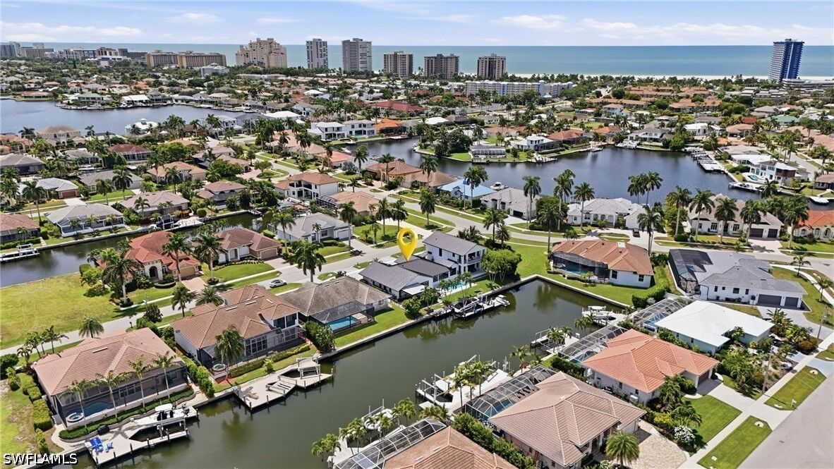Property Photo: 910 Beaver Court FL 34145
