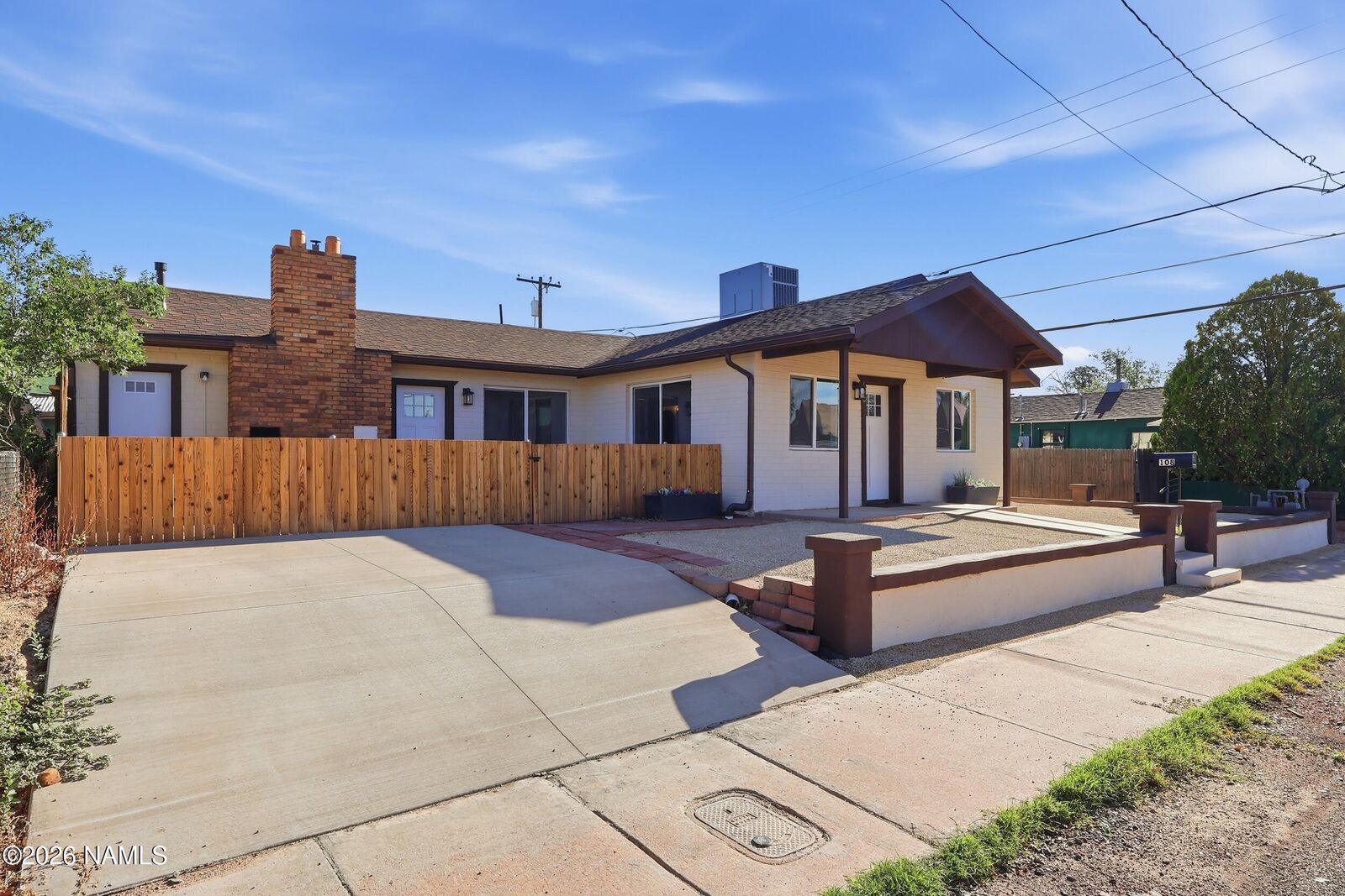 Property Photo:  108 E Oak Street  AZ 86047 