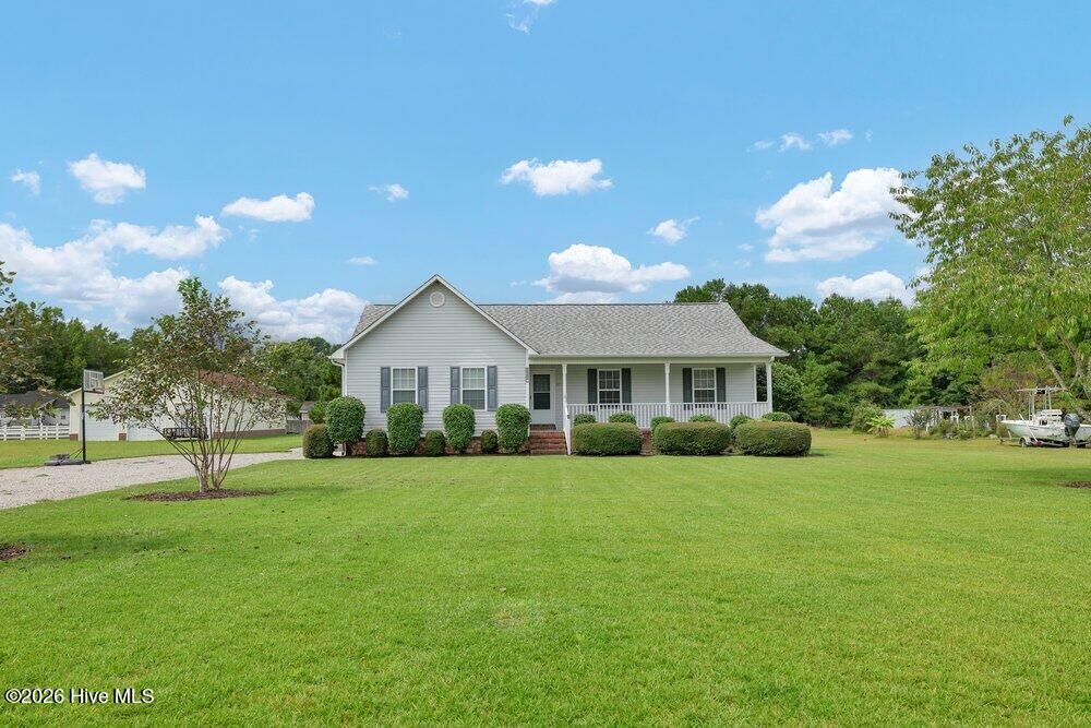 Property Photo:  133 Derby Lane  NC 28443 