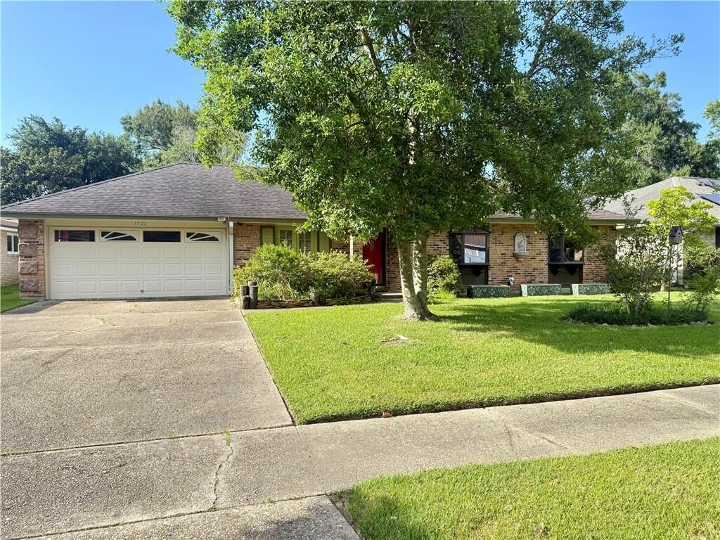 Property Photo:  1522 Maplewood Drive  LA 70458 