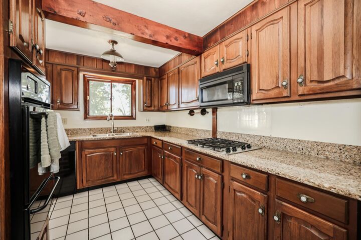 Property Photo:  16 Briand Drive  NH 03063 