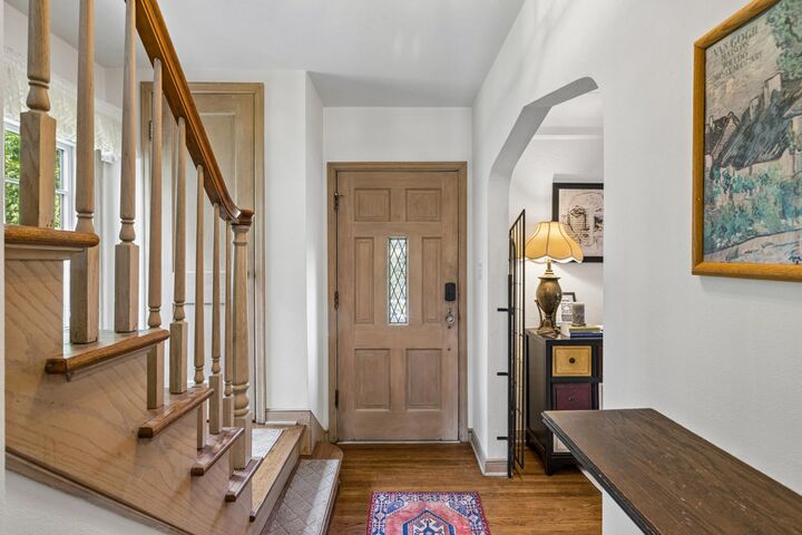 Property Photo:  1197 Como Boulevard W  MN 55103 