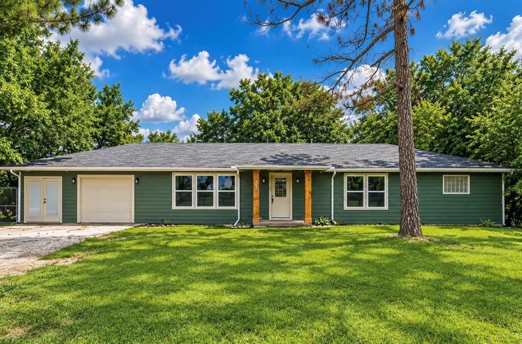 Property Photo:  1603 Texas Highway 154  TX 75432 