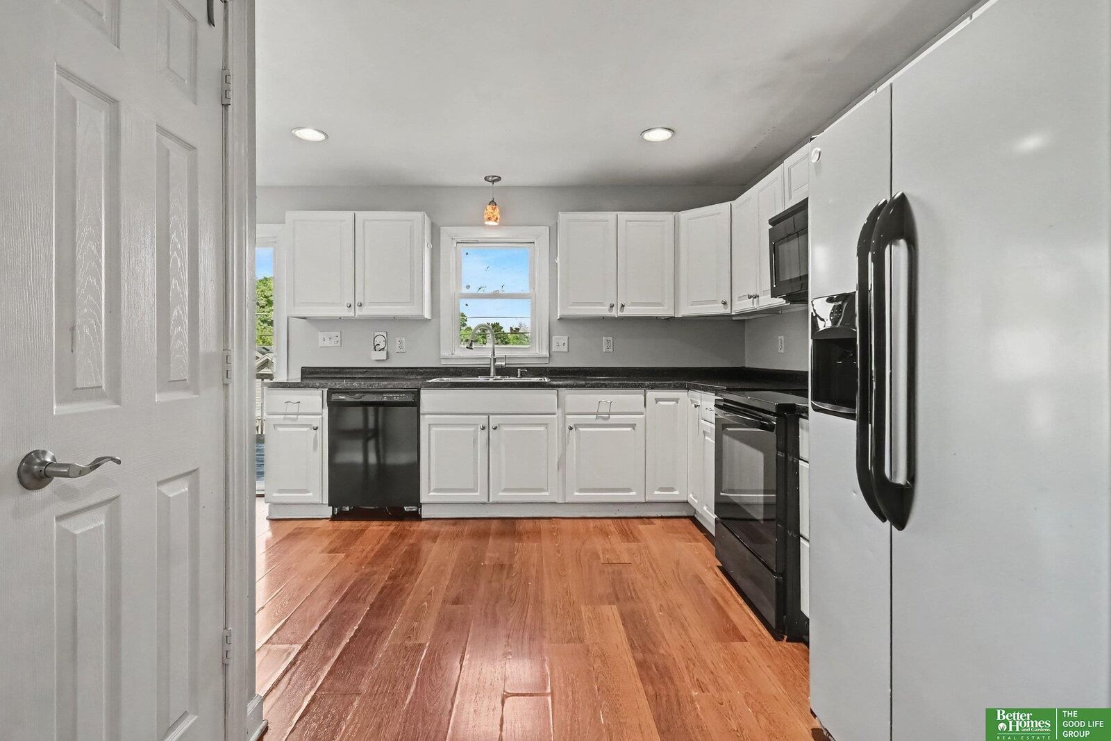 Property Photo:  1805 S 55th Street  NE 68106 