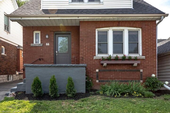 Property Photo: 66 Edgemont Street S ON L8K 2H5