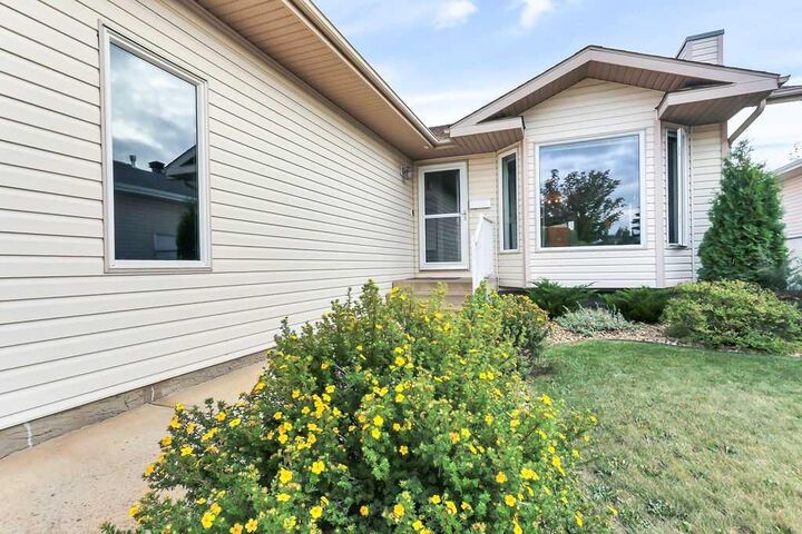 Property Photo:  110 Lord Close  AB T4R 2R9 