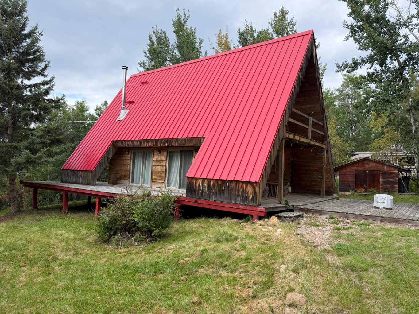 Property Photo:  174 Lakeshore Drive  AB T0A 2C2 