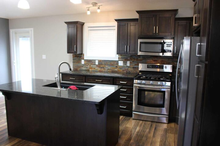 Property Photo:  426 10B  AB T0L 1S0 
