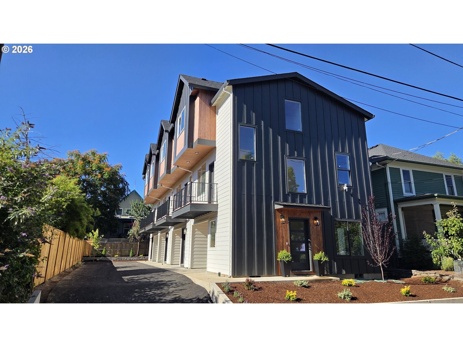 Property Photo: 1521 SE Tenino St OR 97202