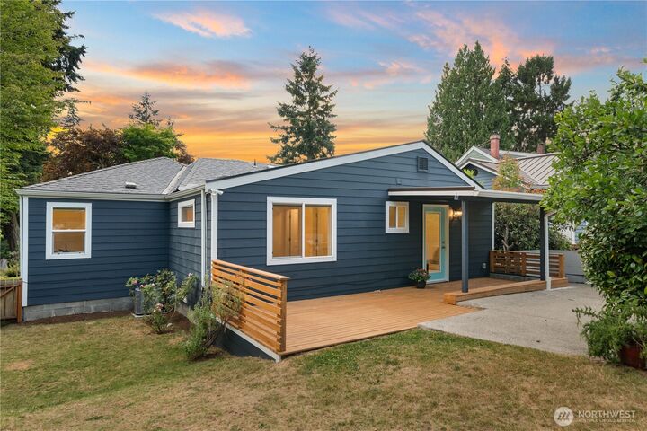 Property Photo: 12032 38th Avenue NE WA 98125