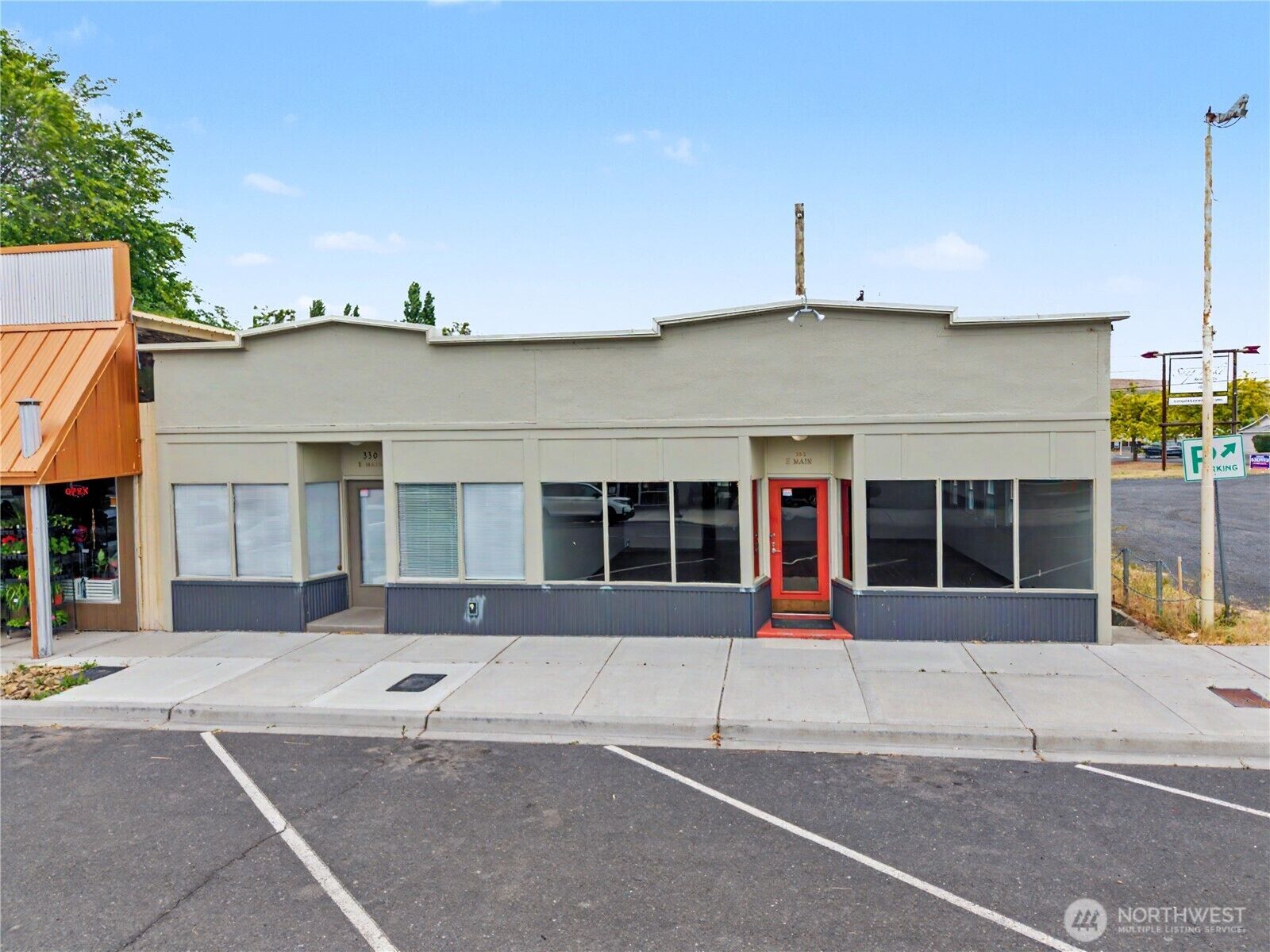 Property Photo: 330 E Main Avenue WA 98851