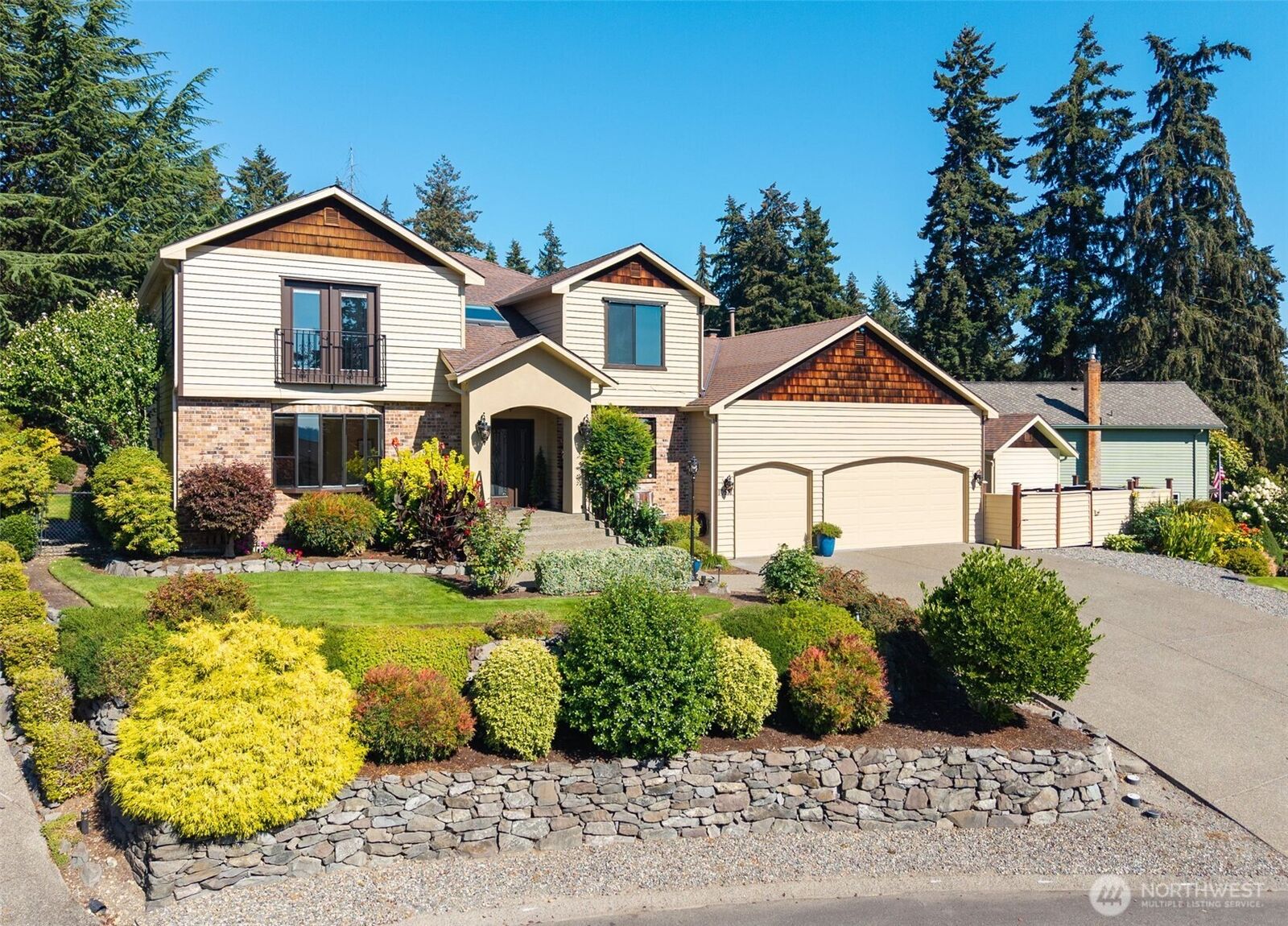 Property Photo: 10517 47th Street E WA 98372