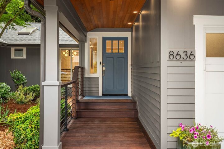 Property Photo: 8636 SE 75th Place WA 98040