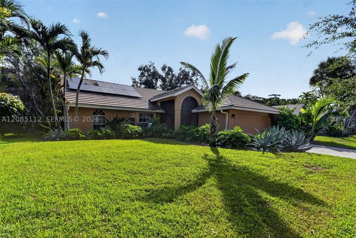 Property Photo: 18620 Misty Lake Dr FL 33458