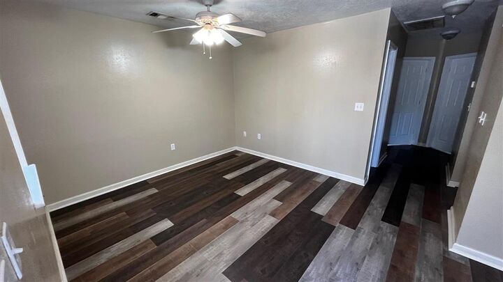 Property Photo:  824 Link Road  LA 70607 