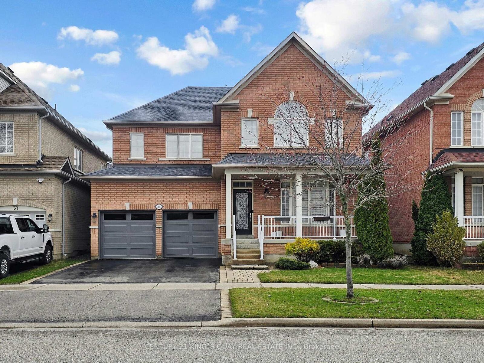 Photo de la propriété: 35 McKennon Street ON L6E 1H5