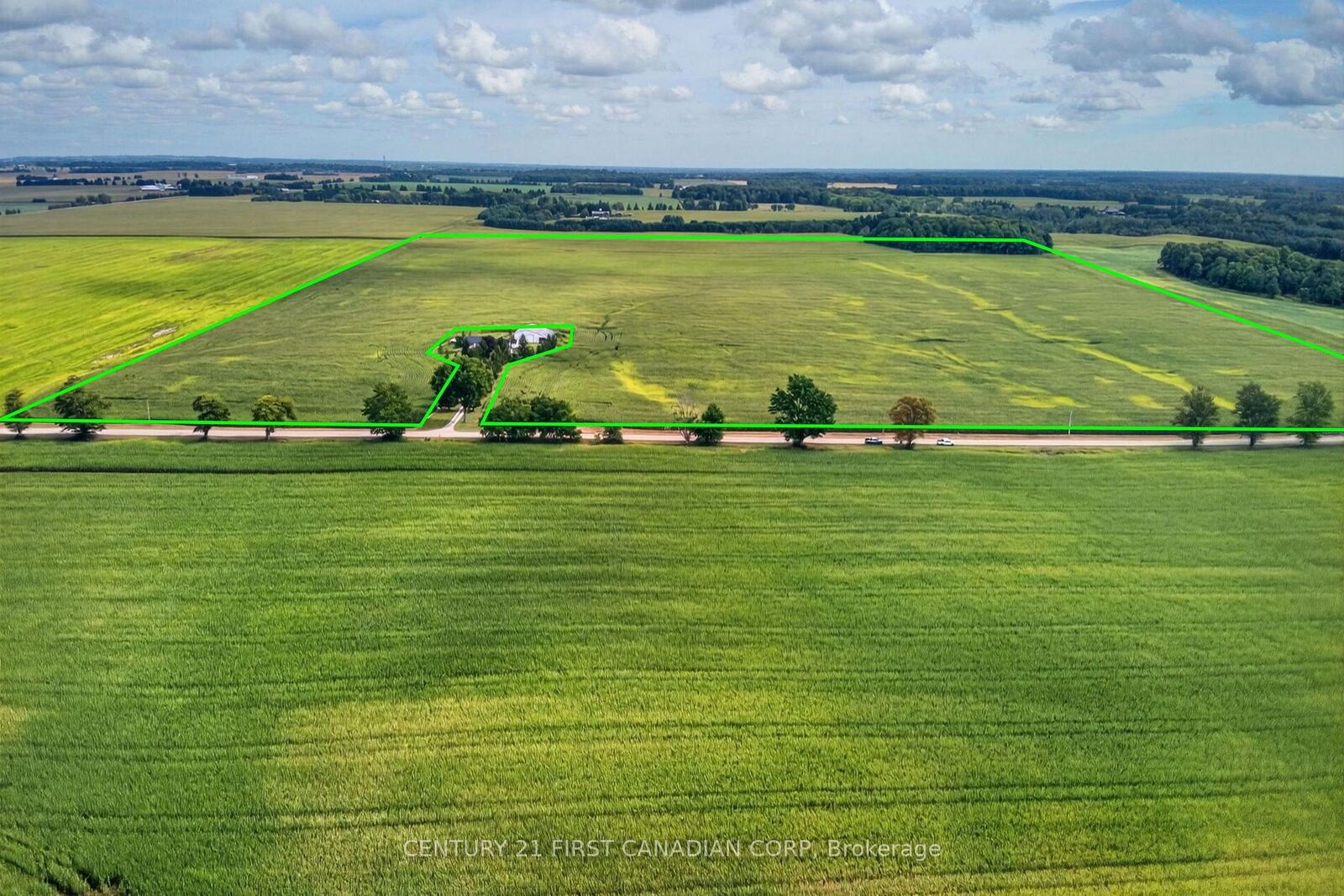 Photo de la propriété:  9787 Ivan Drive  ON N0M 2A0 